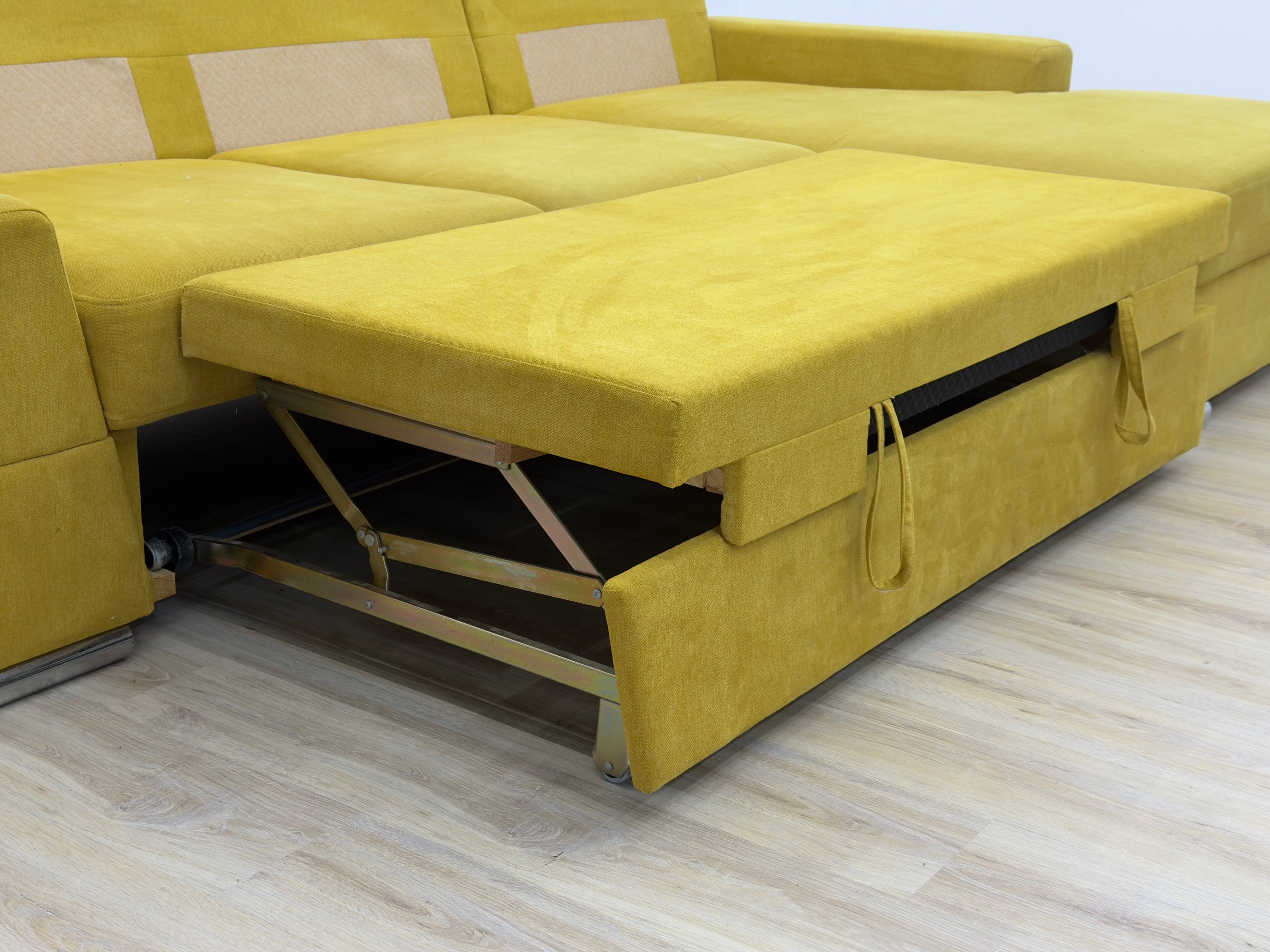 Colțar modern extensibil – confort, spațiu și design premium pentru livingul tău!
